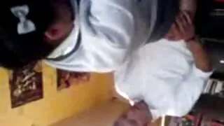 Uma mulher britânica faz videos porno das brasileirinhas sexo com um taxista.