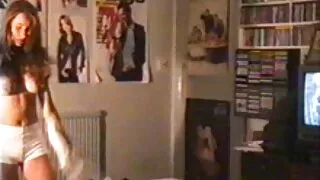 Tomm Gun Gunn ensina J Amie JEtt a as brasileirinhas vídeo pornô fazer sexo.