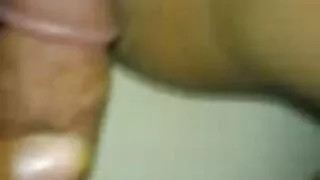 Kendra Sunderland traiu o video de sexo da brasileirinha namorado com um mecânico.